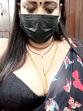 Snapshot of ashikaa_r chatting on 01/13/25, 04:19 ashikaa r online show from 01/13/25, 04:19