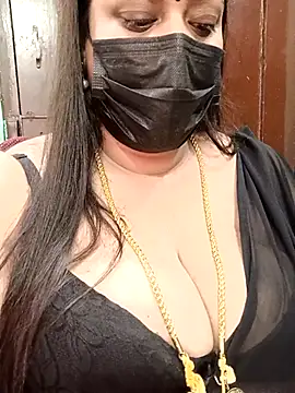 Snapshot of ashikaa_r chatting on 02/24/25, 05:11 ashikaa r online show from 02/24/25, 05:11