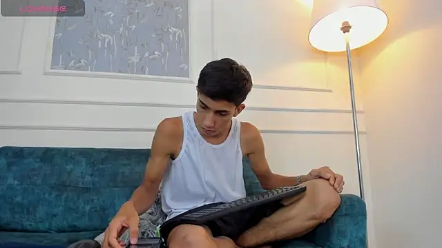 Lucian Davi online show from 09/27/25, 03:55