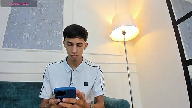 Lucian Davi online show from 10/04/25, 12:14