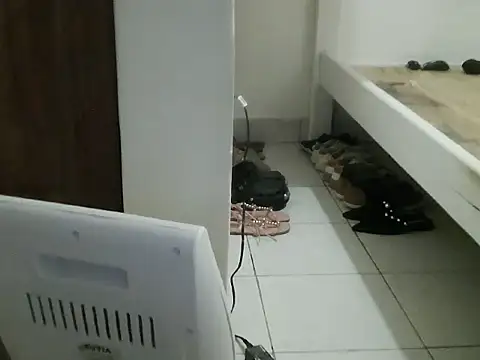 Cessylolla online show from 09/14/25, 06:45