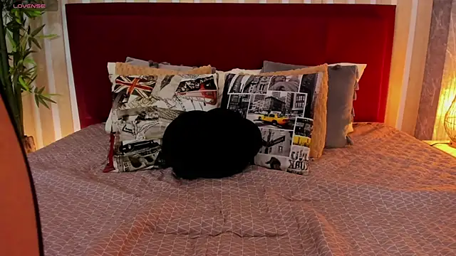 miah connor online show from 02/13/25, 03:29