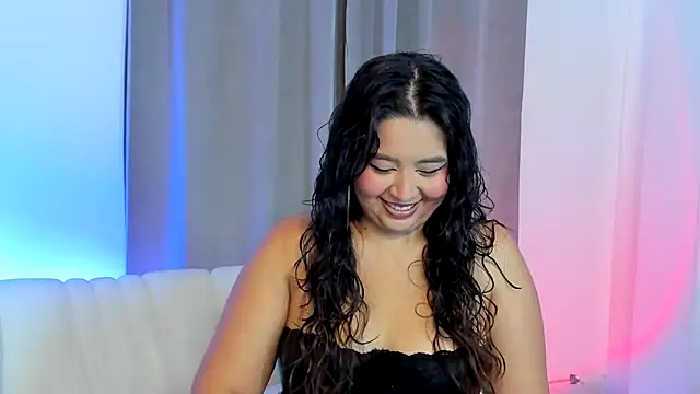 Snapshot of LiahDiaz chatting on 09/09/25, 03:33 LiahDiaz online show from 09/09/25, 03:33