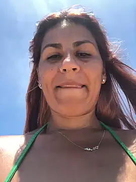 Snapshot of diosa202 chatting on 11/05/25, 02:06 diosa202 online show from 11/05/25, 02:06