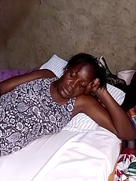 pretty prickle online show from 10/31/25, 06:42