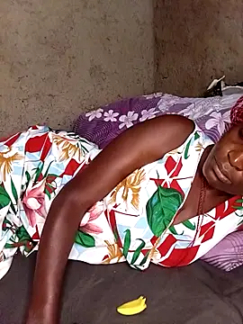 pretty prickle online show from 11/26/25, 09:10