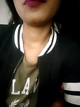 Snapshot of Hot_Goldengirl chatting on 02/26/25, 05:28 Hot Goldengirl online show from 02/26/25, 05:28