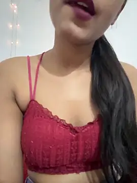 Snapshot of Hot_Goldengirl chatting on 10/17/25, 12:08 Hot Goldengirl online show from 10/17/25, 12:08