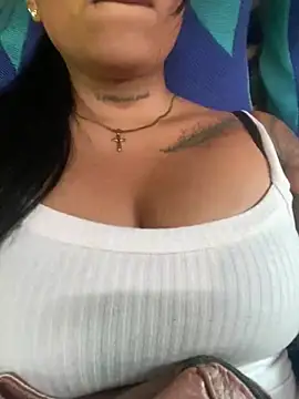 Snapshot of luisa16xxx chatting on 12/18/24, 03:33 luisa16xxx online show from 12/18/24, 03:33