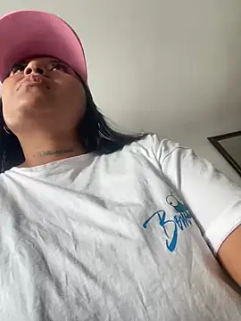 Snapshot of luisa16xxx chatting on 03/22/25, 09:31 luisa16xxx online show from 03/22/25, 09:31