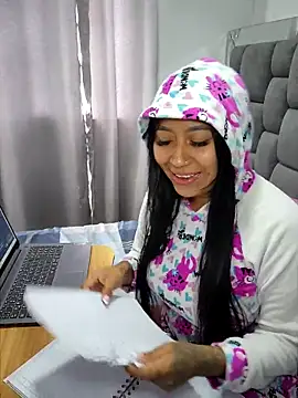 luisa16xxx online show from 02/01/26, 07:23