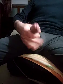 pagani5656 online show from 02/12/25, 04:23