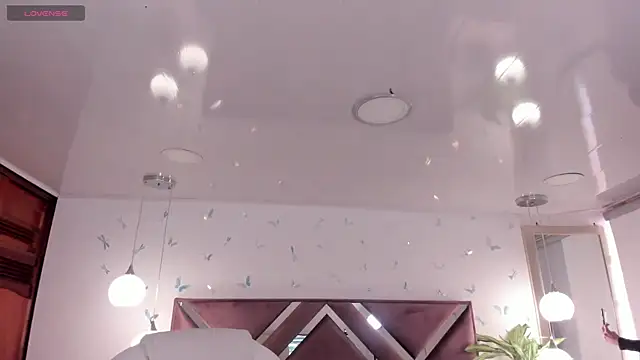  Antonnela  online show from 11/25/25, 02:17