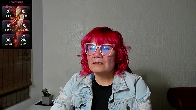 Snapshot of Salomeediaz_ chatting on 01/24/25, 09:05 Salomeediaz online show from 01/24/25, 09:05