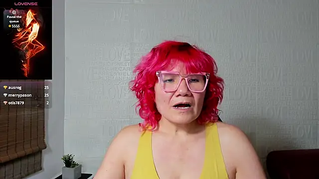 Snapshot of Salomeediaz_ chatting on 01/25/25, 12:17 Salomeediaz online show from 01/25/25, 12:17