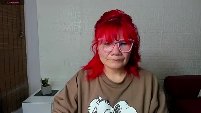 Snapshot of Salomeediaz_ chatting on 01/30/25, 08:53 Salomeediaz online show from 01/30/25, 08:53