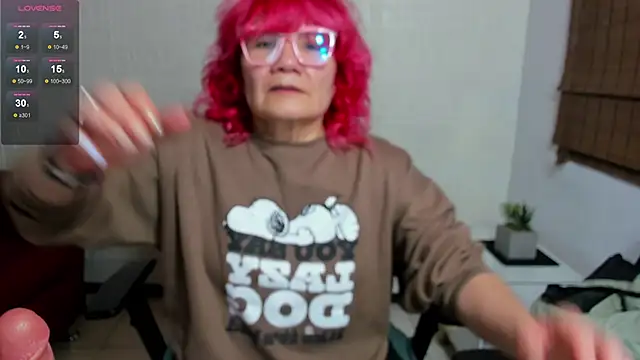 Snapshot of Salomeediaz_ chatting on 02/15/25, 09:04 Salomeediaz online show from 02/15/25, 09:04