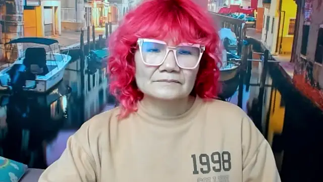 Snapshot of Salomeediaz_ chatting on 02/16/25, 04:32 Salomeediaz online show from 02/16/25, 04:32