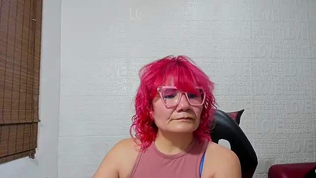 Snapshot of Salomeediaz_ chatting on 02/18/25, 09:09 Salomeediaz online show from 02/18/25, 09:09