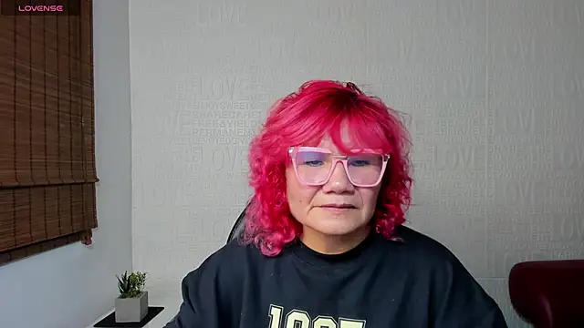 Snapshot of Salomeediaz_ chatting on 02/22/25, 09:26 Salomeediaz online show from 02/22/25, 09:26