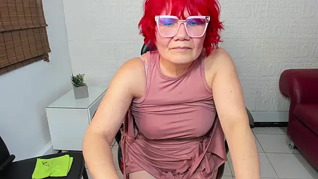 Snapshot of Salomeediaz_ chatting on 02/26/25, 03:10 Salomeediaz online show from 02/26/25, 03:10