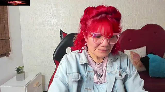 Snapshot of Salomeediaz_ chatting on 02/27/25, 09:04 Salomeediaz online show from 02/27/25, 09:04