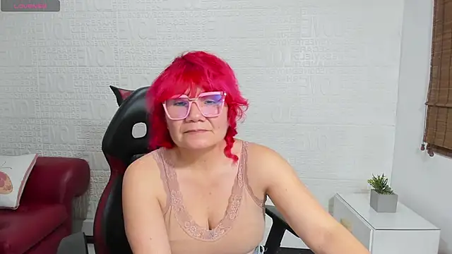 Snapshot of Salomeediaz_ chatting on 03/06/25, 11:09 Salomeediaz online show from 03/06/25, 11:09