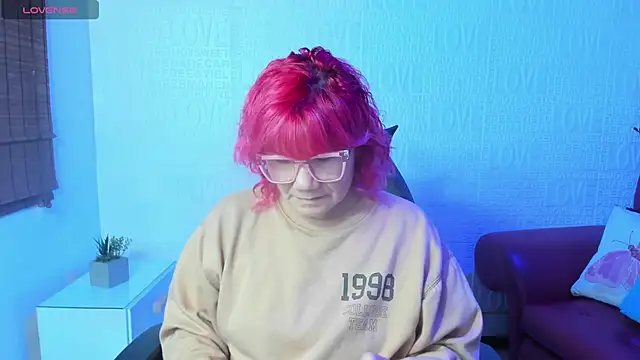 Snapshot of Salomeediaz_ chatting on 03/12/25, 08:10 Salomeediaz online show from 03/12/25, 08:10