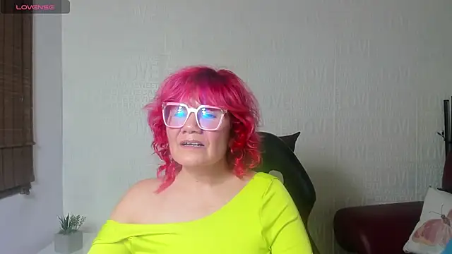 Snapshot of Salomeediaz_ chatting on 03/13/25, 05:54 Salomeediaz online show from 03/13/25, 05:54