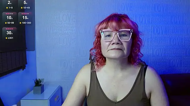 Snapshot of Salomeediaz_ chatting on 03/19/25, 08:11 Salomeediaz online show from 03/19/25, 08:11