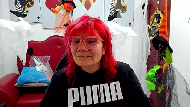 Snapshot of Salomeediaz_ chatting on 10/12/25, 01:10 Salomeediaz online show from 10/12/25, 01:10