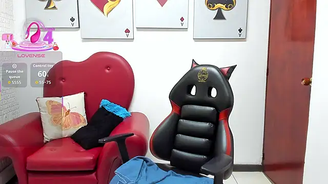 Snapshot of Salomeediaz_ chatting on 11/27/25, 09:28 Salomeediaz online show from 11/27/25, 09:28