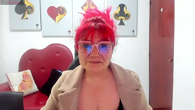 Snapshot of Salomeediaz_ chatting on 11/28/25, 09:06 Salomeediaz online show from 11/28/25, 09:06