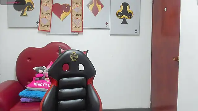 Snapshot of Salomeediaz_ chatting on 02/13/26, 09:11 Salomeediaz online show from 02/13/26, 09:11