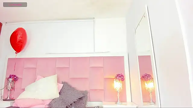 DaphneLloyd online show from 02/09/25, 02:49