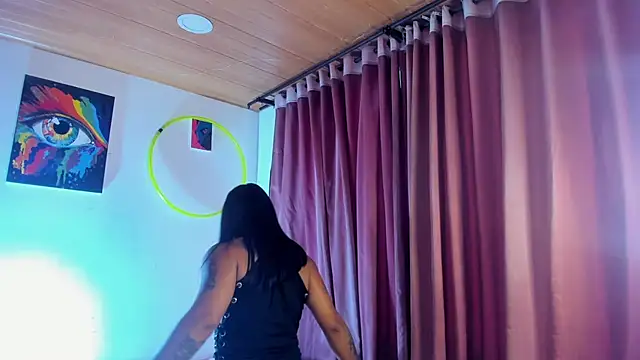 Snapshot of nicole_volkov chatting on 01/15/25, 10:57 nicole volkov online show from 01/15/25, 10:57