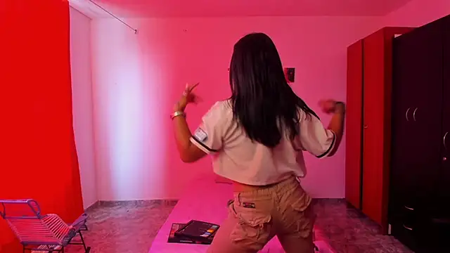 nicole volkov online show from 02/21/25, 02:48