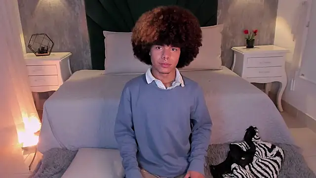 Alexiis Etereo online show from 04/04/26, 07:44