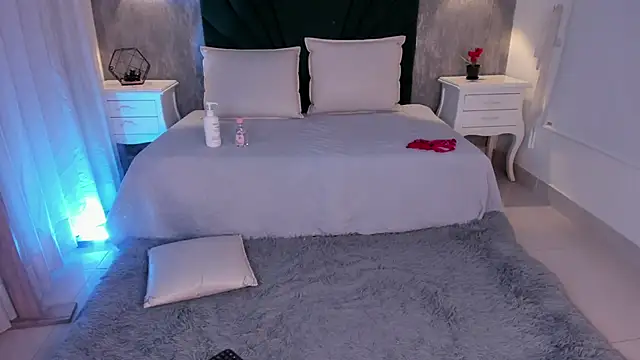 Alexiis Etereo online show from 04/10/26, 07:40