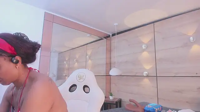 martina touss online show from 02/18/26, 01:07