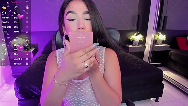 SaraaMills online show from 07/23/26, 03:37