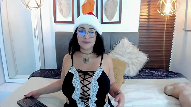 Scarleth swann online show from 12/19/25, 12:12