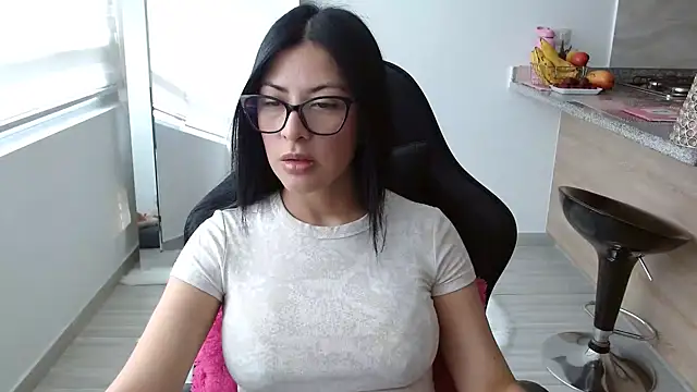 Charlotte cute18 online show from 01/08/26, 04:31