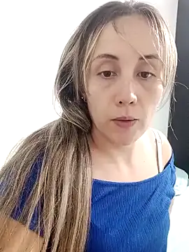 Snapshot of Isabel23zr chatting on 12/31/24, 01:36 Isabel23zr online show from 12/31/24, 01:36