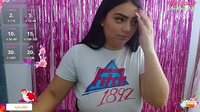 Snapshot of karol_9 chatting on 01/05/25, 04:36 karol 9 online show from 01/05/25, 04:36