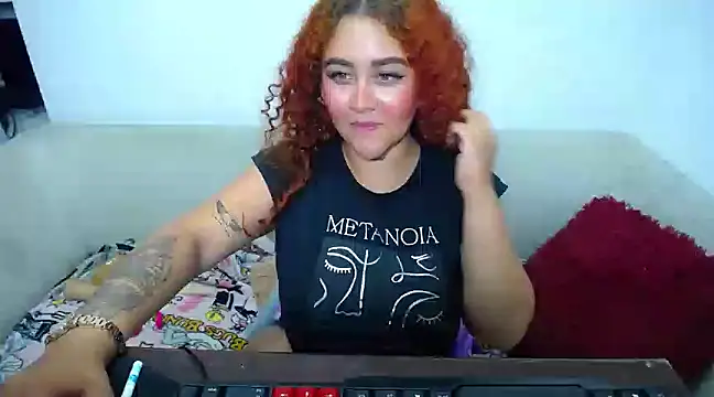 Snapshot of loly_bigbooty4u chatting on 01/25/25, 03:30 loly bigbooty4u online show from 01/25/25, 03:30