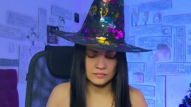 Snapshot of KarolinaRobinson chatting on 12/31/24, 02:47 KarolinaRobinson online show from 12/31/24, 02:47