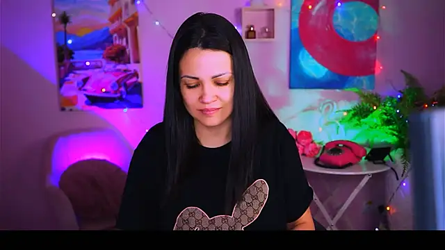 Snapshot of KarolinaRobinson chatting on 01/11/25, 06:01 KarolinaRobinson online show from 01/11/25, 06:01