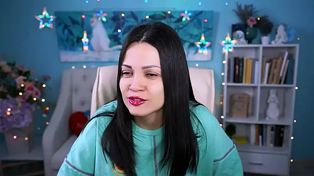 Snapshot of KarolinaRobinson chatting on 02/06/25, 11:43 KarolinaRobinson online show from 02/06/25, 11:43