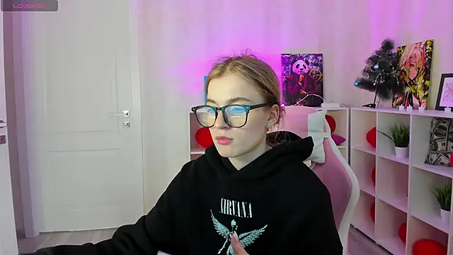 Snapshot of Stacey_Brown chatting on 03/07/25, 04:35 Stacey Brown online show from 03/07/25, 04:35